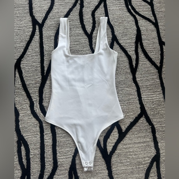 Good American Square Neck White Bodysuit - Picture 1 of 4